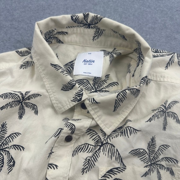 Katin Palm Tree Print Button Up Short Sleeve Shirt XXL Hawaiian Vacation Relax‎ - Picture 1 of 5